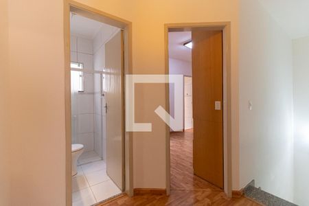 Casa de condomínio à venda com 110m², 3 quartos e 2 vagasCorredor