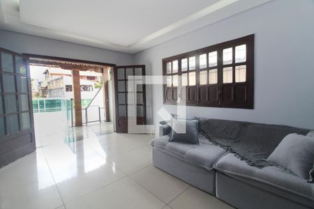 Sala de casa à venda com 3 quartos, 328m² em Primeiro de Maio, Belo Horizonte