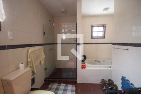 Casa de condomínio à venda com 630m², 6 quartos e 3 vagasBanheiro da Suíte 4