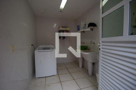 Casa de condomínio à venda com 630m², 6 quartos e 3 vagasÁrea de Serviço