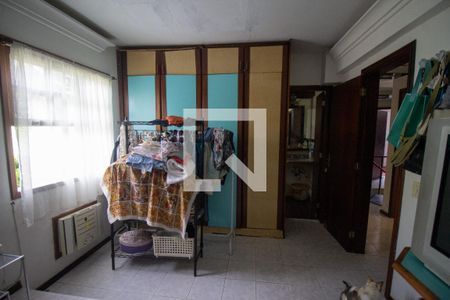 Casa de condomínio à venda com 630m², 6 quartos e 3 vagasSuíte 1