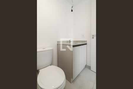 Banheiro da Suíte de apartamento à venda com 2 quartos, 53m² em Jardim Lindóia, Porto Alegre