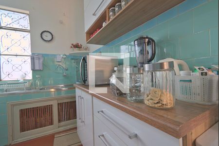 Casa à venda com 177m², 3 quartos e 2 vagas Casa à venda com 177m², 3 quartos e 2 vagasCozinha