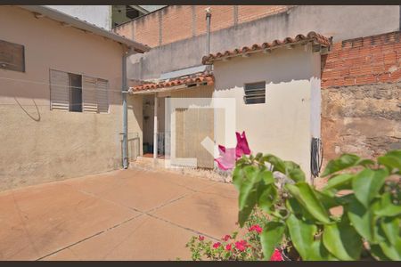 Casa à venda com 177m², 3 quartos e 2 vagas Casa à venda com 177m², 3 quartos e 2 vagasQuintal