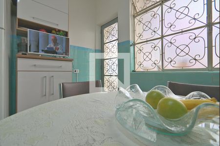 Casa à venda com 177m², 3 quartos e 2 vagas Casa à venda com 177m², 3 quartos e 2 vagasCozinha