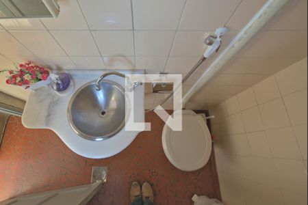 Casa à venda com 177m², 3 quartos e 2 vagas Casa à venda com 177m², 3 quartos e 2 vagasBanheiro de serviço