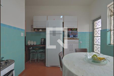 Casa à venda com 177m², 3 quartos e 2 vagas Casa à venda com 177m², 3 quartos e 2 vagasCozinha