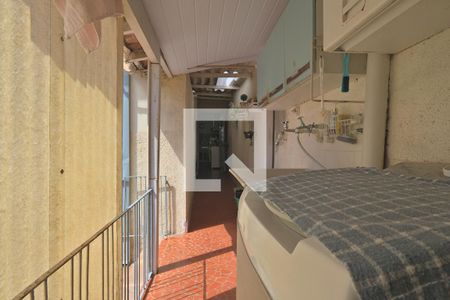 Casa à venda com 177m², 3 quartos e 2 vagas Casa à venda com 177m², 3 quartos e 2 vagasÁrea de Serviço