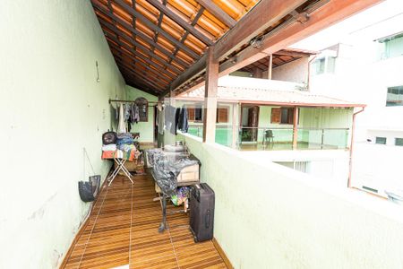 Casa à venda com 400m², 7 quartos e 9 vagas Casa à venda com 400m², 7 quartos e 9 vagasVaranda