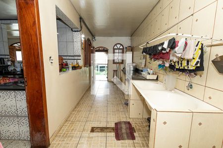 Casa à venda com 400m², 7 quartos e 9 vagas Casa à venda com 400m², 7 quartos e 9 vagasÁrea de Serviço