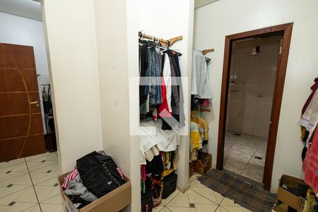 Casa à venda com 400m², 7 quartos e 9 vagas Casa à venda com 400m², 7 quartos e 9 vagasCloset