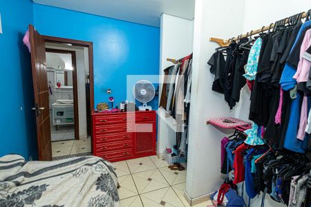 Casa à venda com 400m², 7 quartos e 9 vagas Casa à venda com 400m², 7 quartos e 9 vagasQuarto 1