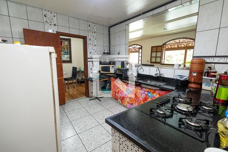 Casa à venda com 400m², 7 quartos e 9 vagas Casa à venda com 400m², 7 quartos e 9 vagasCozinha