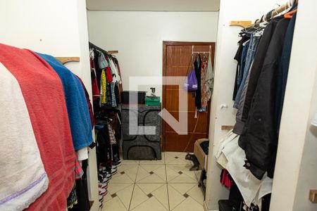 Casa à venda com 400m², 7 quartos e 9 vagas Casa à venda com 400m², 7 quartos e 9 vagasCloset