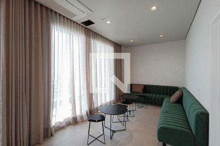 Apartamento à venda com 27m², 1 quarto e sem vaga Apartamento à venda com 27m², 1 quarto e sem vagaÁrea comum - Salão de festas