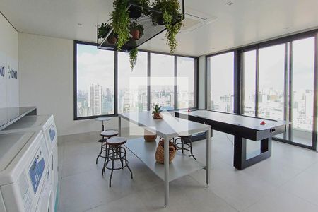 Apartamento à venda com 27m², 1 quarto e sem vaga Apartamento à venda com 27m², 1 quarto e sem vagaSala de Jogos