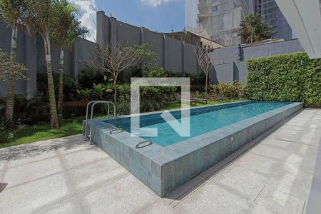 Apartamento à venda com 27m², 1 quarto e sem vaga Apartamento à venda com 27m², 1 quarto e sem vagaÁrea comum - Piscina