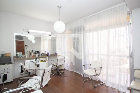 Casa para alugar com 170m², 3 quartos e 10 vagasSalão