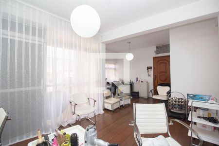 Casa para alugar com 170m², 3 quartos e 10 vagasSalão