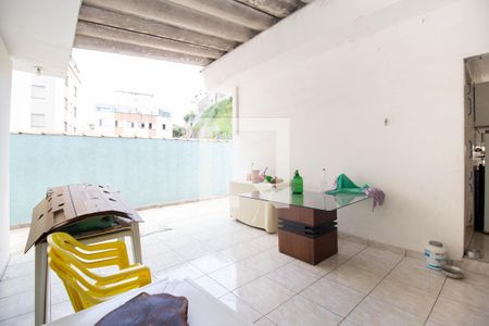 Casa para alugar com 170m², 3 quartos e 10 vagasQuintal