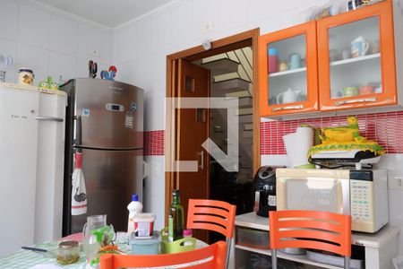 Casa à venda com 126m², 3 quartos e 2 vagascozinha