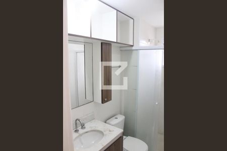 Banheiro de apartamento para alugar com 2 quartos, 57m² em Barra Funda, São Paulo