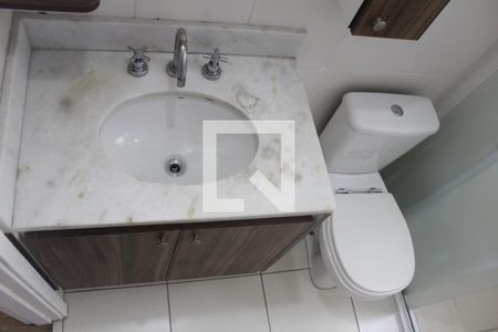 Banheiro de apartamento para alugar com 2 quartos, 57m² em Barra Funda, São Paulo