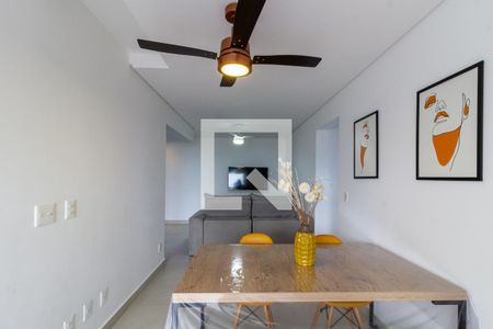 Apartamento para alugar com 77m², 2 quartos e 2 vagasSala