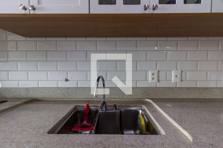 Apartamento para alugar com 77m², 2 quartos e 2 vagasDetalhe da cozinha