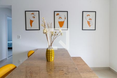 Apartamento para alugar com 77m², 2 quartos e 2 vagasDetalhe da sala