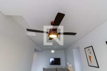 Apartamento para alugar com 77m², 2 quartos e 2 vagasDetalhe da sala