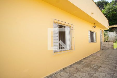 Casa para alugar com 50m², 1 quarto e 1 vaga Casa para alugar com 50m², 1 quarto e 1 vagaQuintal
