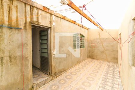 Casa para alugar com 43m², 1 quarto e sem vaga Casa para alugar com 43m², 1 quarto e sem vagaQuintal