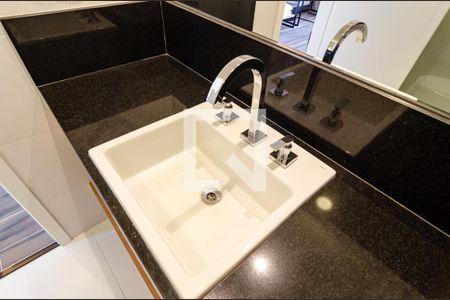 Studio para alugar com 17m², 1 quarto e sem vaga Studio para alugar com 17m², 1 quarto e sem vagaBanheiro Social