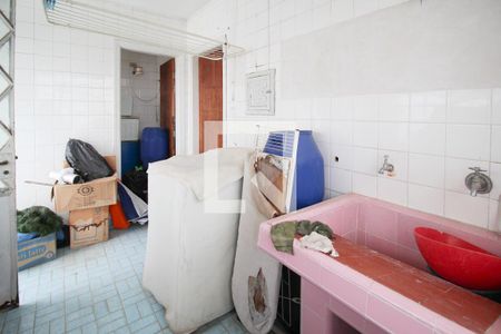 Casa à venda com 400m², 3 quartos e 5 vagasLavanderia 2