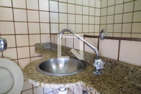 Apartamento para alugar com 70m², 2 quartos e 1 vaga Apartamento para alugar com 70m², 2 quartos e 1 vagaBanheiro