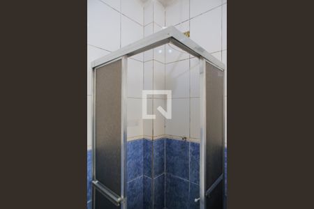 Banheiro de kitnet/studio para alugar com 1 quarto, 40m² em José Menino, Santos