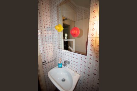 Casa à venda com 360m², 4 quartos e 4 vagasBanheiro Lavado