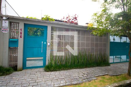 Casa à venda com 360m², 4 quartos e 4 vagasFachada