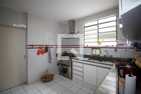 Casa à venda com 360m², 4 quartos e 4 vagasCozinha