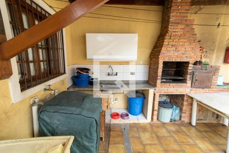 Casa à venda com 180m², 4 quartos e 2 vagas Casa à venda com 180m², 4 quartos e 2 vagasÁrea de Serviço