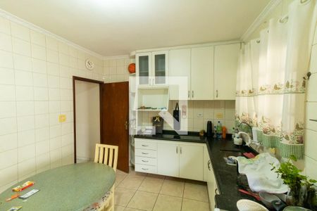 Casa à venda com 180m², 4 quartos e 2 vagas Casa à venda com 180m², 4 quartos e 2 vagasCozinha