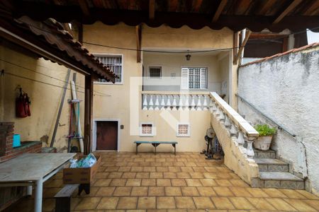 Casa à venda com 180m², 4 quartos e 2 vagas Casa à venda com 180m², 4 quartos e 2 vagasQuintal