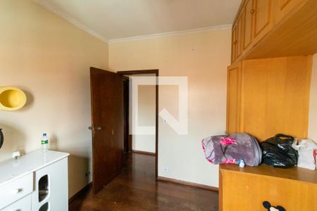 Casa à venda com 180m², 4 quartos e 2 vagas Casa à venda com 180m², 4 quartos e 2 vagasQuarto 2