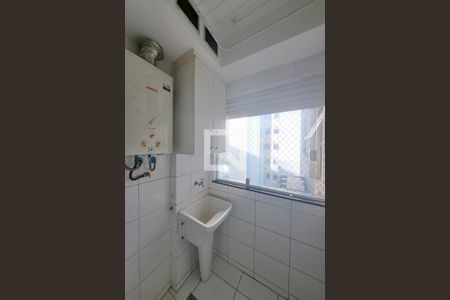 Apartamento para alugar com 70m², 3 quartos e 1 vagaÁrea de Serviço