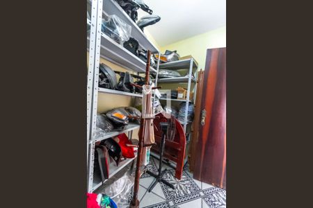 Casa à venda com 144m², 3 quartos e 2 vagas Casa à venda com 144m², 3 quartos e 2 vagasQuarto de Serviço