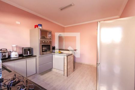 Casa à venda com 144m², 3 quartos e 2 vagas Casa à venda com 144m², 3 quartos e 2 vagasCozinha