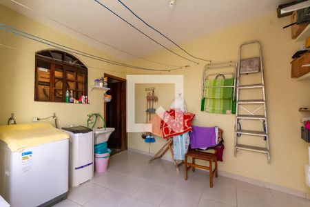 Casa à venda com 144m², 3 quartos e 2 vagas Casa à venda com 144m², 3 quartos e 2 vagasÁrea de Serviço