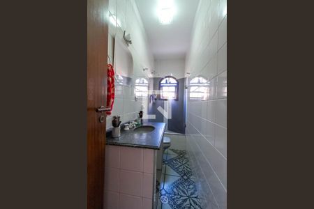 Casa à venda com 144m², 3 quartos e 2 vagas Casa à venda com 144m², 3 quartos e 2 vagasBanheiro Social