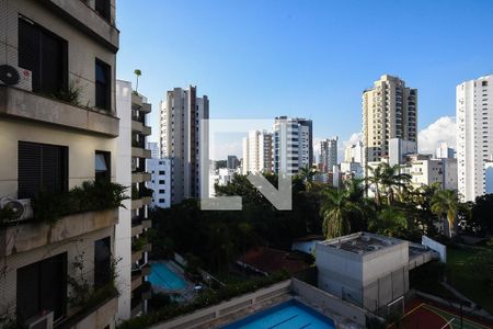 Apartamento à venda com 230m², 3 quartos e 3 vagas Apartamento à venda com 230m², 3 quartos e 3 vagasVista da suíte 2
